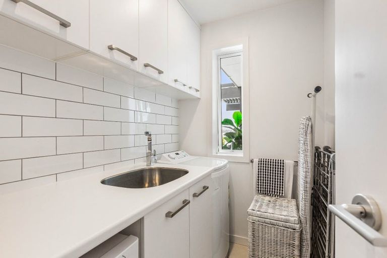 Photo of property in 96 Bramley Drive, Farm Cove, Auckland, 2012