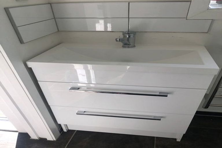 Photo of property in 6 Melville Street, Tawa, Wellington, 5028