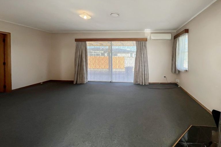 Photo of property in 8 Anakiwa Street, Kelvin Grove, Palmerston North, 4414