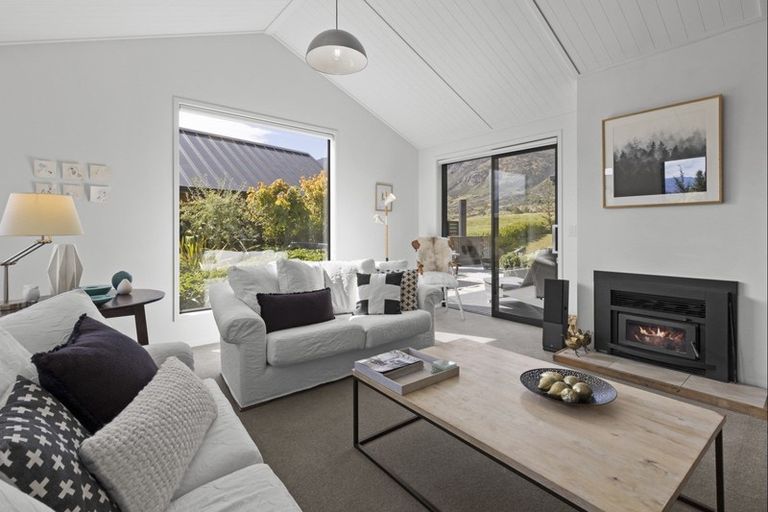 Photo of property in 5 Bretby Court, Jacks Point, Queenstown, 9371