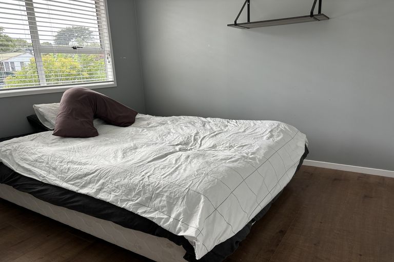 Photo of property in 21 Peterhouse Place, West Harbour, Auckland, 0618