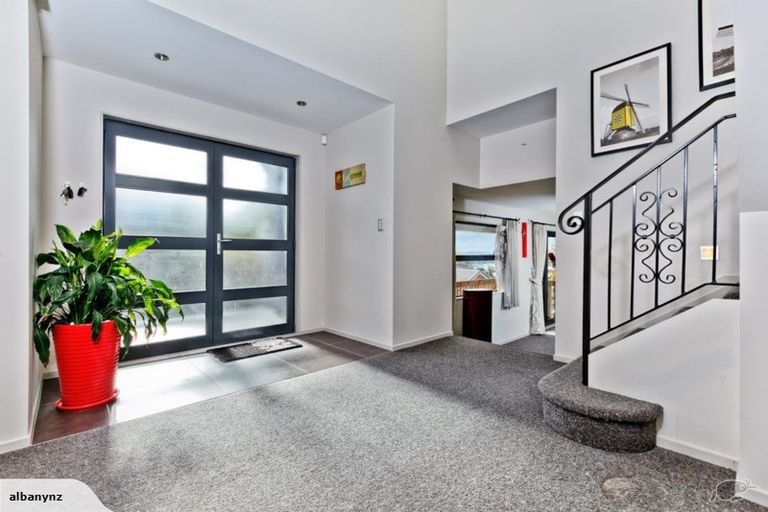 Photo of property in 26f Schnapper Rock Road, Schnapper Rock, Auckland, 0632