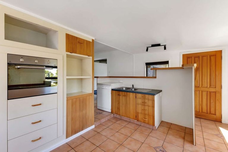 Photo of property in 20 Whakapaki Street, Urenui, 4375