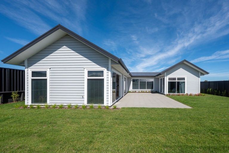 Photo of property in 3 Saddleback Drive, Richmond Heights, 3330