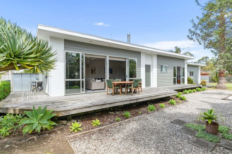 Photo of property in 25 Shoemaker Road, Waipu, 0510