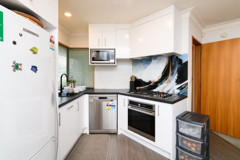 Photo of property in 9 Edgecombe Court, Roslyn, Palmerston North, 4414