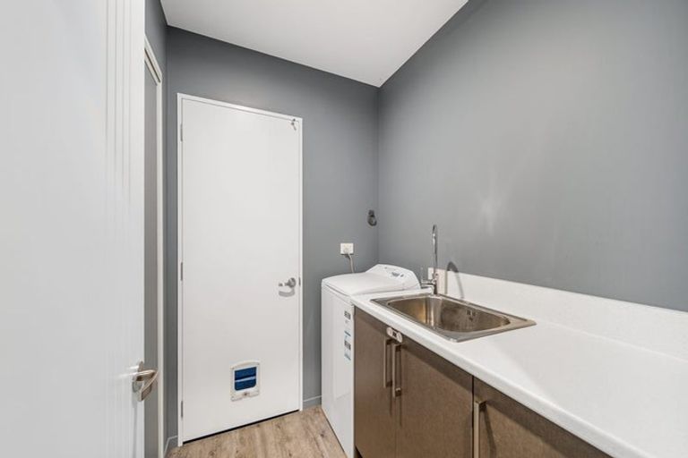 Photo of property in 4 Koareare Avenue, Halswell, Christchurch, 8025