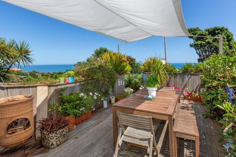 Photo of property in 145 Wellington Road, Paekakariki, 5034