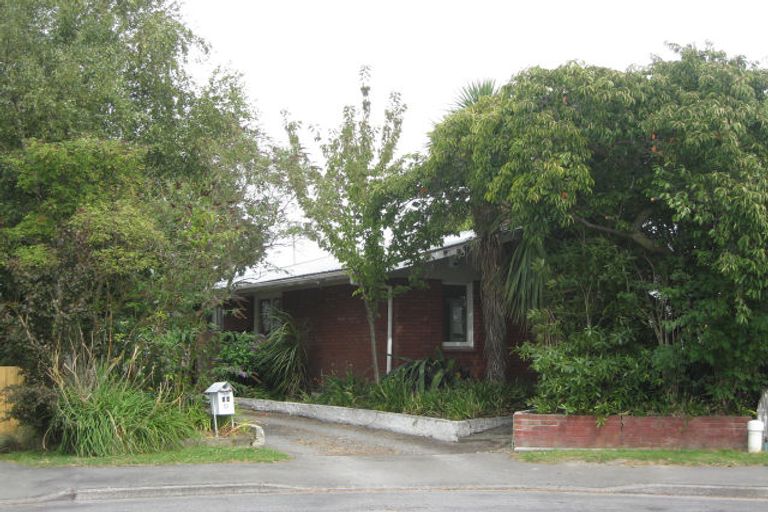 Photo of property in 14 Yeovil Place, St Albans, Christchurch, 8052