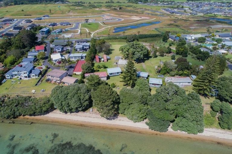 Photo of property in 156 One Tree Point Road, One Tree Point, 0118