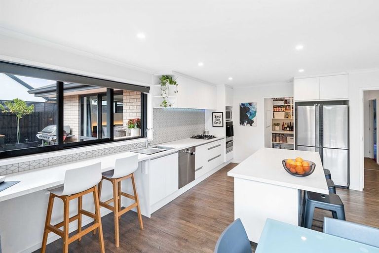 Photo of property in 34 Bradwell Crescent, Halswell, Christchurch, 8025