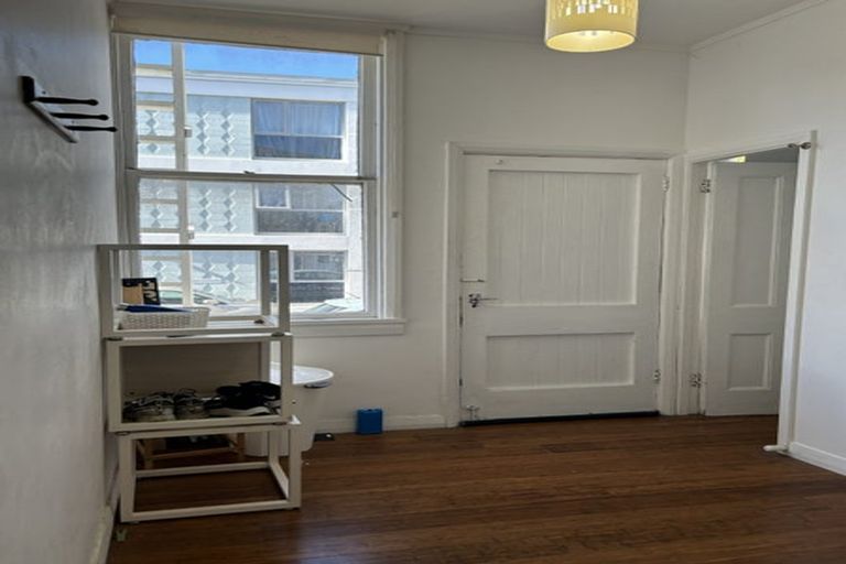 Photo of property in 61-61a Brougham Street, Mount Victoria, Wellington, 6011