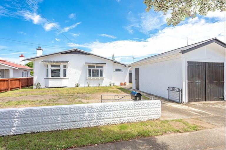 Photo of property in 6 Central Avenue, Gonville, Whanganui, 4501