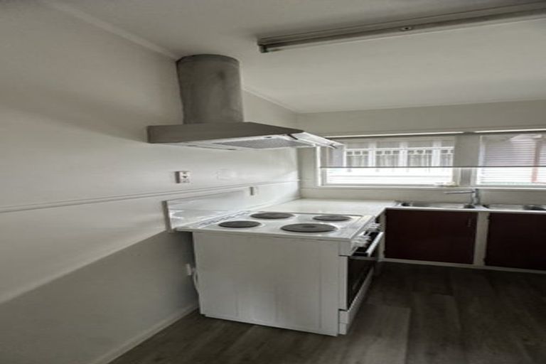 Photo of property in 2/10 Marsden Avenue, Mount Eden, Auckland, 1024