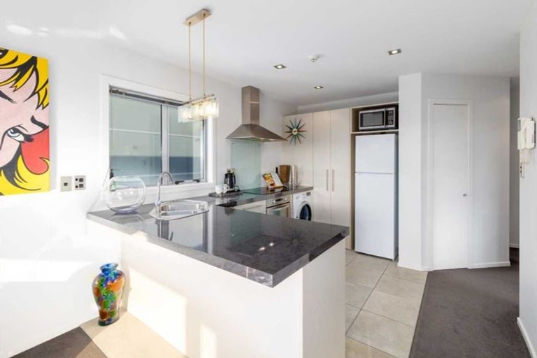 Photo of property in 3/8 Hutcheson Street, Sydenham, Christchurch, 8023