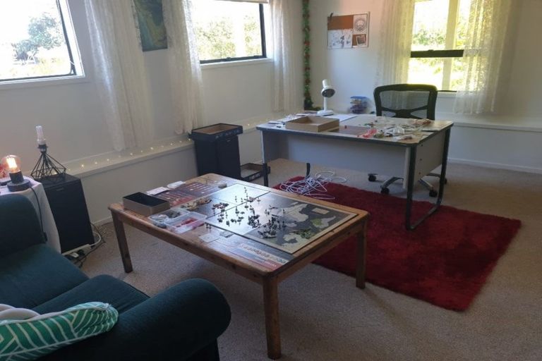 Photo of property in 1 Henry Street, Avondale, Auckland, 1026