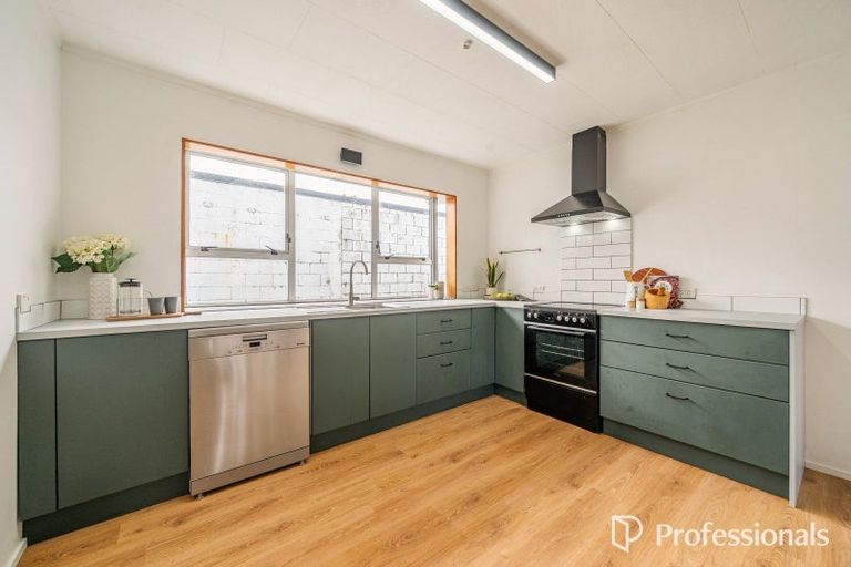 Photo of property in 223b Stokes Valley Road, Stokes Valley, Lower Hutt, 5019