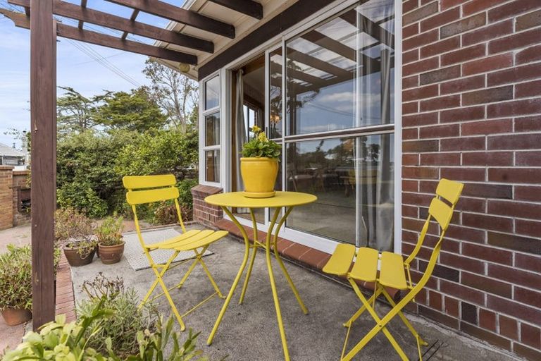 Photo of property in 26 Tamaki Bay Drive, Pakuranga, Auckland, 2010