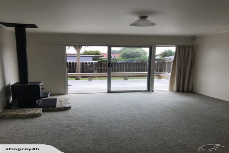 Photo of property in 11a Sunnypark Avenue, Rosehill, Papakura, 2113
