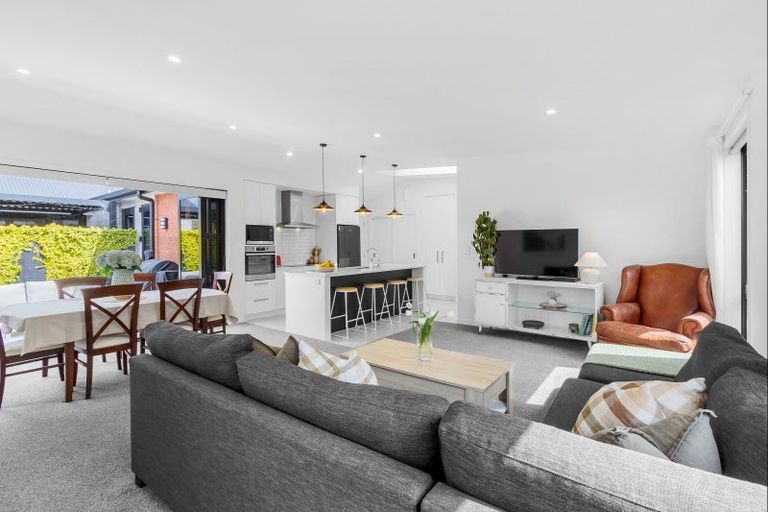 Photo of property in 17 Te Paea Crescent, Papamoa Beach, Papamoa, 3118