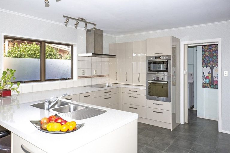 Photo of property in 54 Paterson Avenue West, Pukekohe, 2120