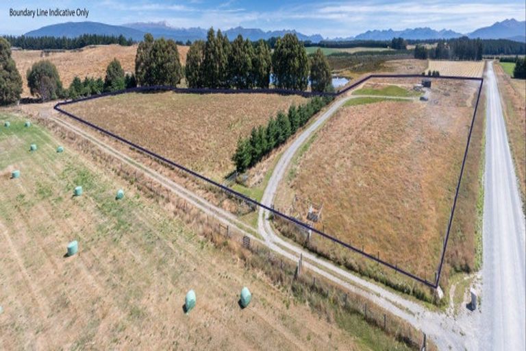 Photo of property in 1396 Ramparts Road, Manapouri, Te Anau, 9679