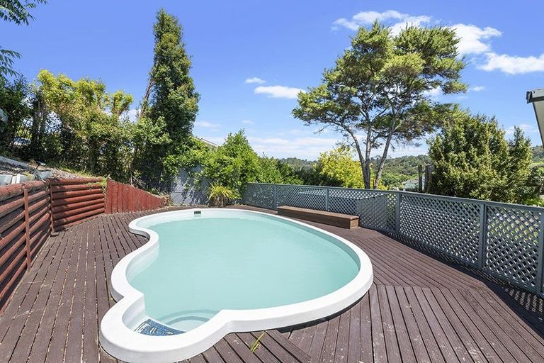 Photo of property in 3 Vari Place, Bayview, Auckland, 0629
