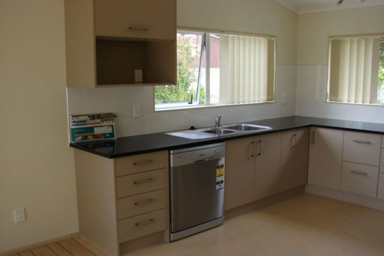 Photo of property in 3a Gretel Place, Hillcrest, Auckland, 0627