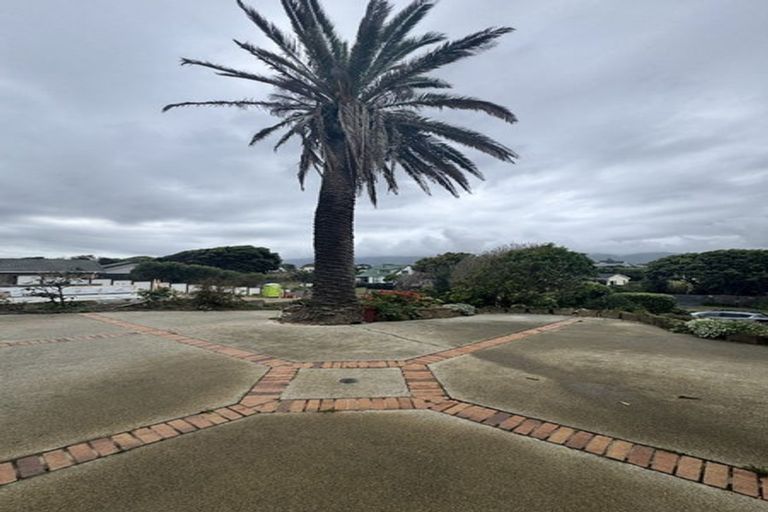 Photo of property in 69 Field Way, Waikanae Beach, Waikanae, 5036