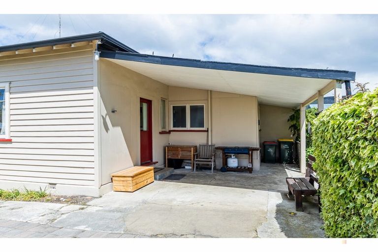 Photo of property in 64 Belt Street, Waimate, 7924