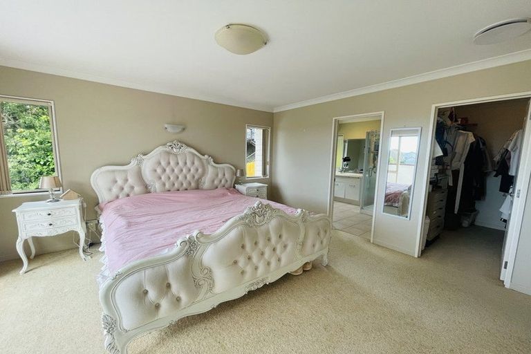 Photo of property in 10 Bonnard Place, West Harbour, Auckland, 0618