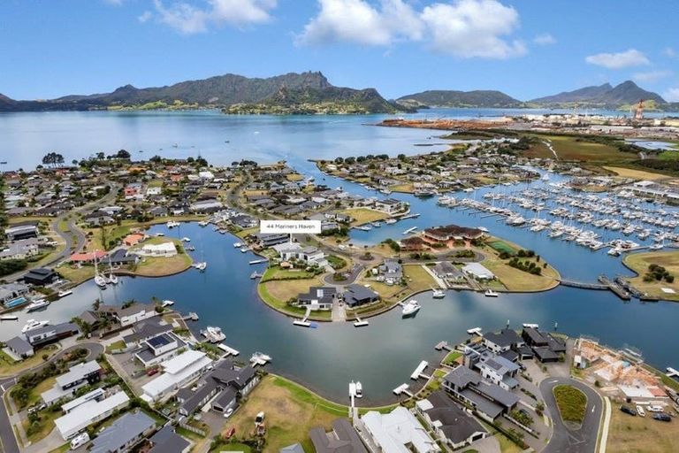 Photo of property in 44 Mariners Haven, One Tree Point, 0118