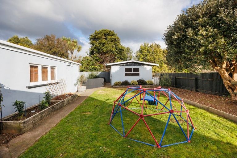 Photo of property in 132 Limbrick Street, Terrace End, Palmerston North, 4410