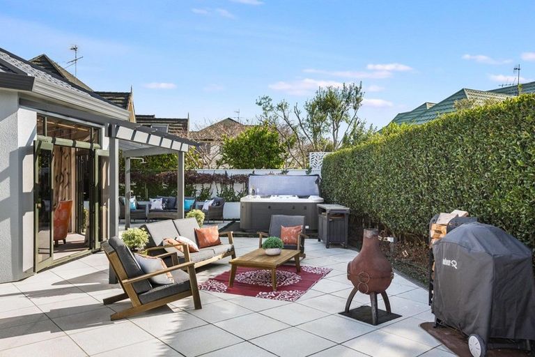 Photo of property in 17 Voyager Way, Whitby, Porirua, 5024