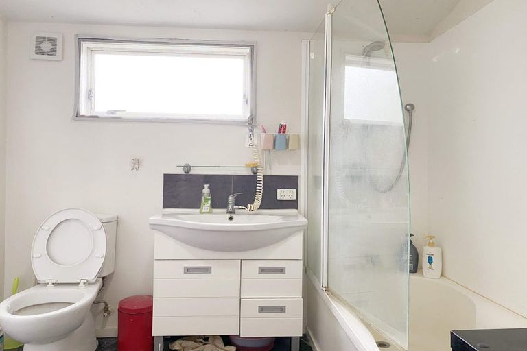 Photo of property in 131i St Georges Road, Avondale, Auckland, 0600