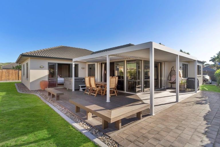 Photo of property in 35 Aranui Drive, Papamoa Beach, Papamoa, 3118