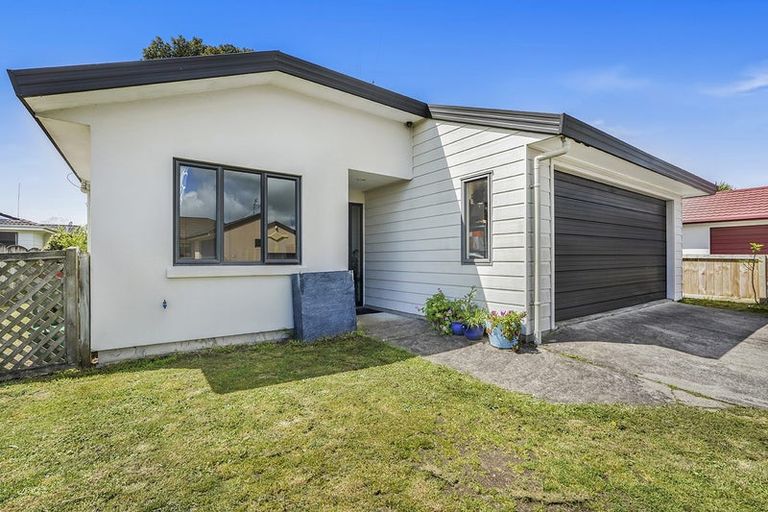 Photo of property in 2 Whinfell Lane, Nawton, Hamilton, 3200