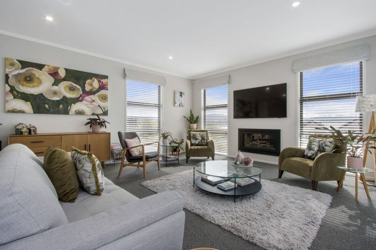 Photo of property in 2 Te Kaka Place, Omokoroa, 3114