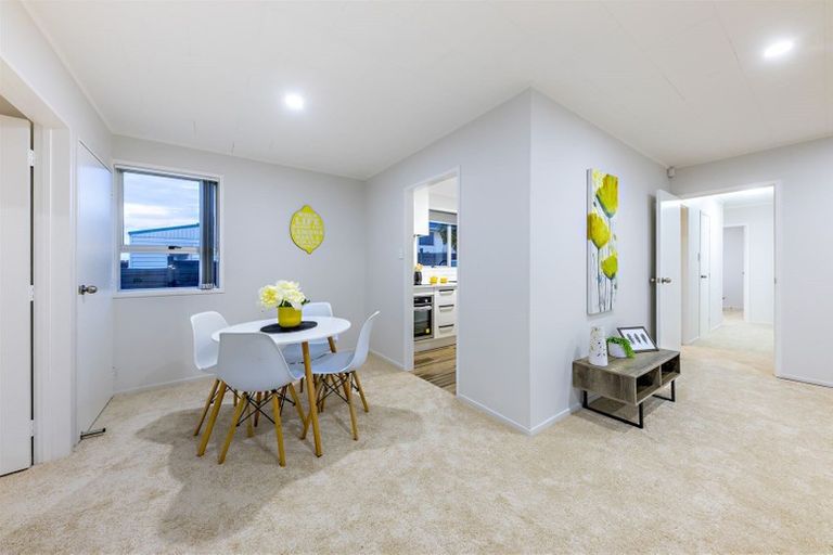 Photo of property in 1/11 Chamade Place, Clover Park, Auckland, 2019