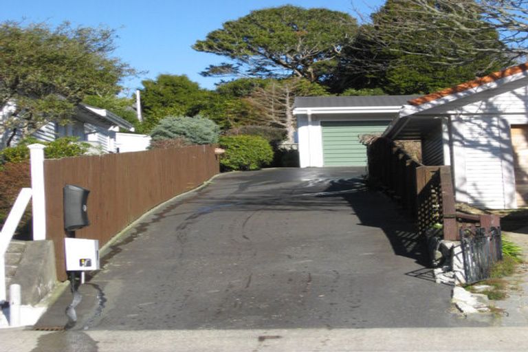 Photo of property in 25a Friend Street, Karori, Wellington, 6012