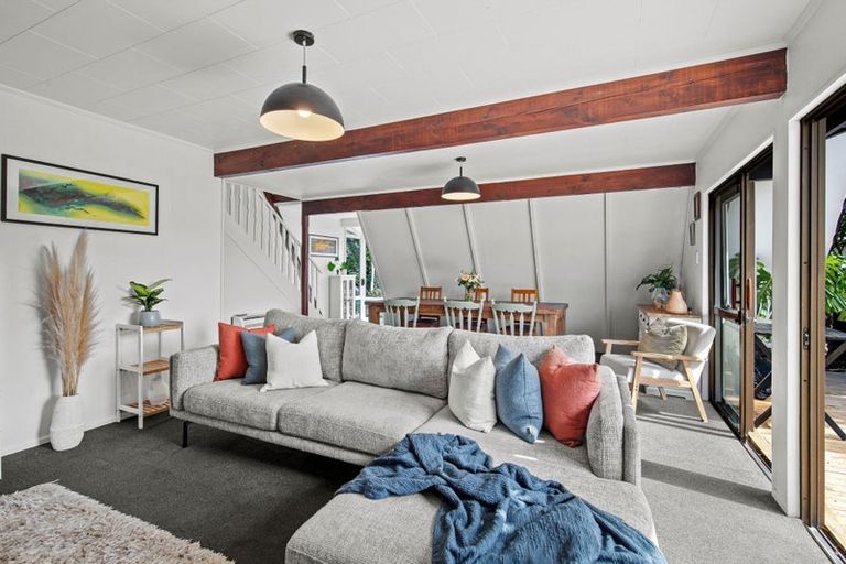 Photo of property in 6a Hurst Place, Parklands, Christchurch, 8083