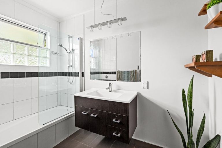 Photo of property in 4 Tucker Lane, Clive, 4102