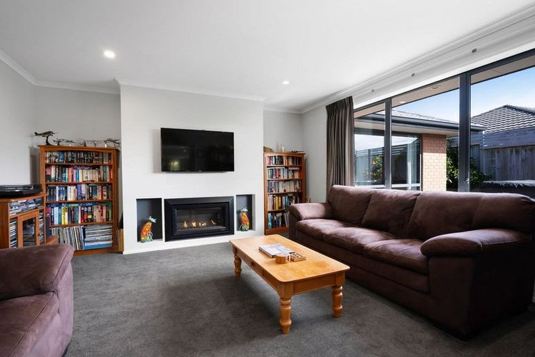 Photo of property in 9 Huetu Place, Bell Block, New Plymouth, 4312
