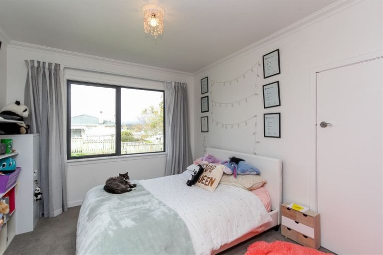 Photo of property in 3 Stuart Place, Blagdon, New Plymouth, 4310