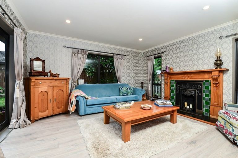 Photo of property in 37 Farringdon Avenue, Rototuna North, Hamilton, 3210