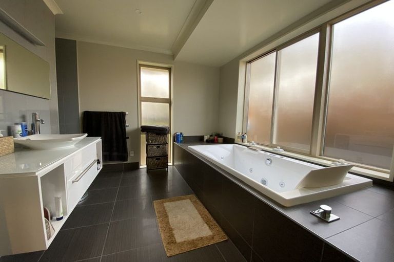 Photo of property in 23 Globe Bay Drive, Templeton, Christchurch, 8042