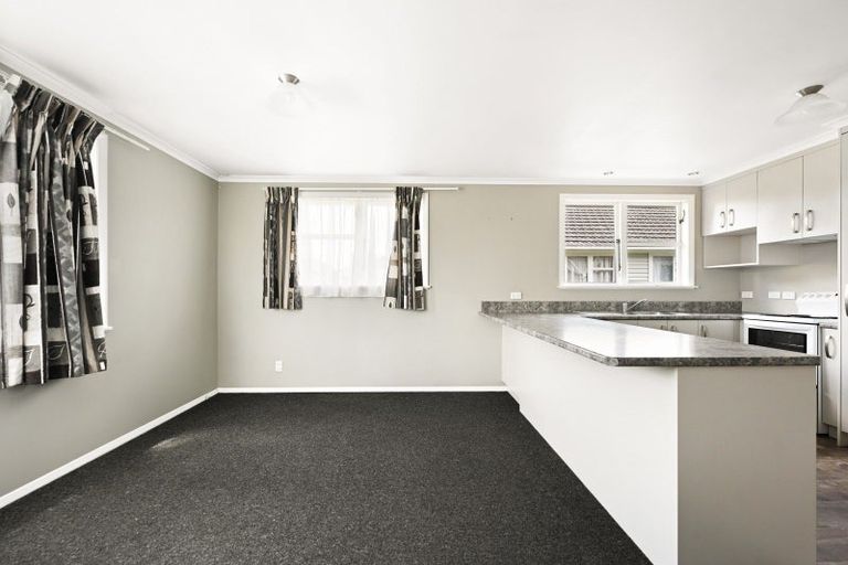 Photo of property in 32 Croall Crescent, St Andrews, Hamilton, 3200