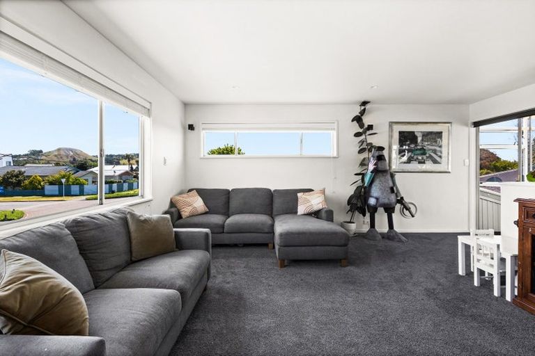 Photo of property in 33 Avenue Road, Greenmeadows, Napier, 4112