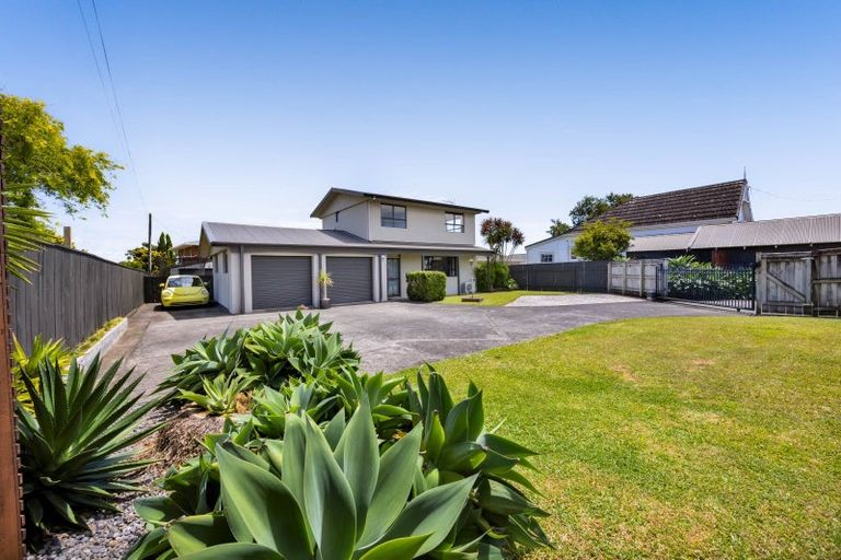 Photo of property in 164 Tukapa Street, Westown, New Plymouth, 4310