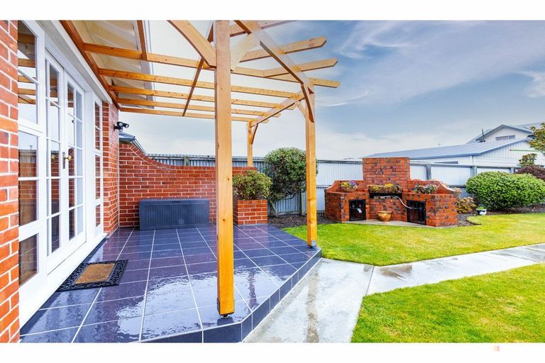 Photo of property in 208 Otipua Road, West End, Timaru, 7910